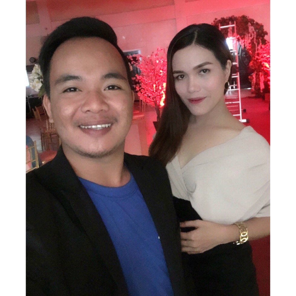 iamvhanzfuerzas's tweet photo. 💥 Kung may Dancer may Singer!😀 with my co-performer “Yzabelle Peliyo Rulite”, ang babaeng walang pahinga sa kantahan at palong-palo sa mga Gigs. 😀😅✌️
- Team Exceptional Event by Randel Jalop #ExceptionalEvent #exceptionaleventByRandelJalop #WeddingGigs #Pakkatapoooos 😉 https://t.co/slplIdXlyC