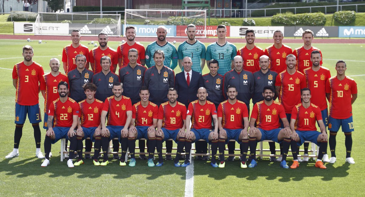 Selección Española de Fútbol on Twitter: "📷 Here it is! This picture is of and excitement, which we'll pack for #Russia2018 RT you share the same 💪🏻🇪🇸 https://t.co/xHayZiUT90" /