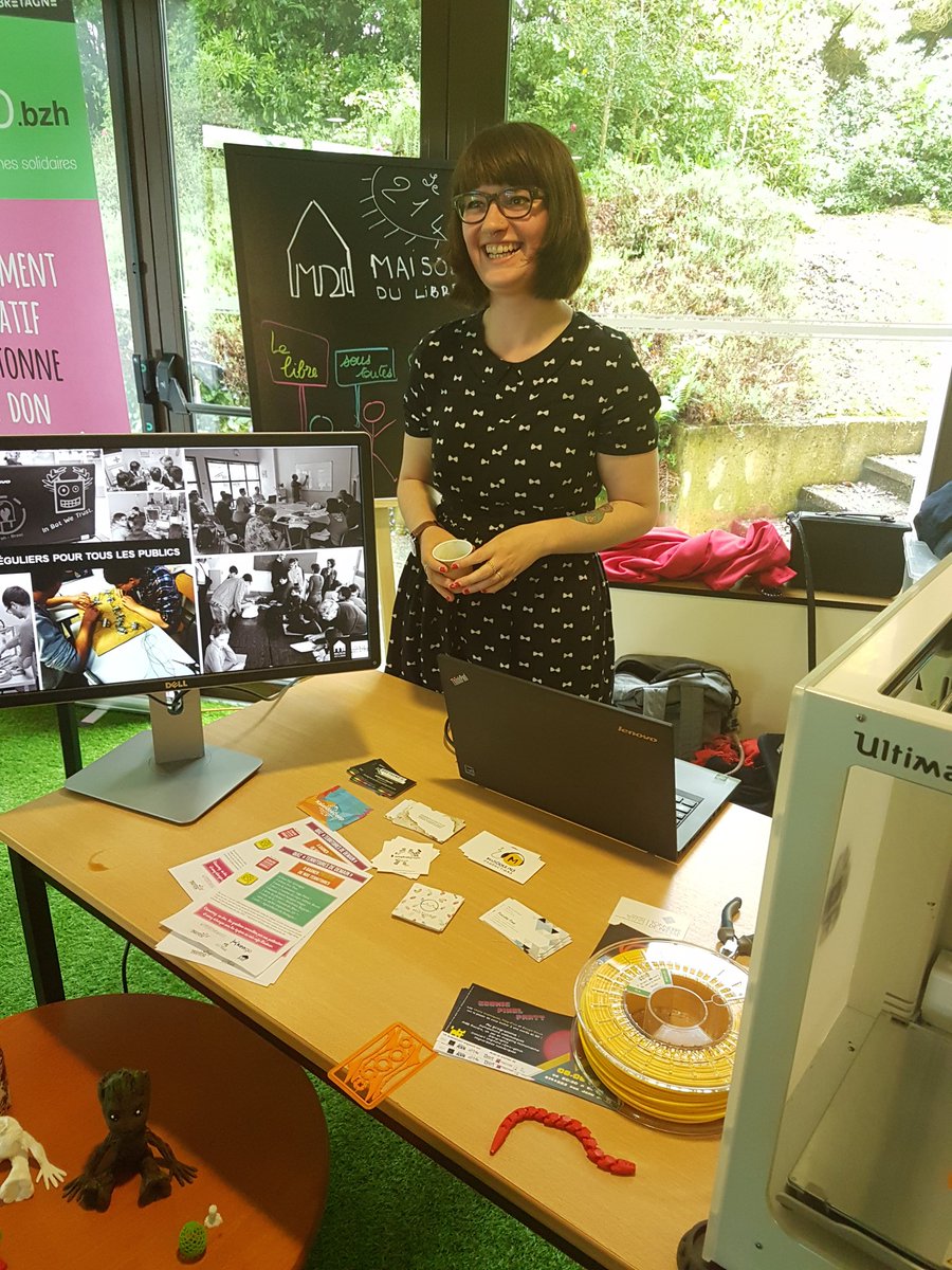 MartinsssKarine's tweet photo. [Rencontres RSE] Ce midi @mdl29_ nous montre (entre autre) ses impressions 3D chez @cmarkea
Merci l’équipe #RSEInside 👍 https://t.co/P4xCm0sfV3