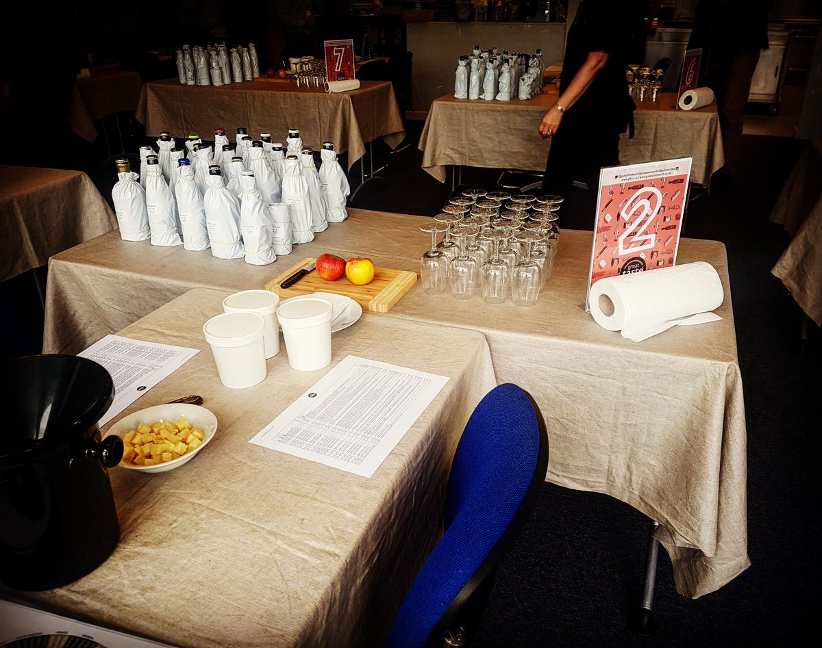 ShaftesburyWine's tweet photo. Beer judging today! 🍻🍺🍻 #greattasteawards #ispygreattaste #greattaste #guildoffinefood #beer #beerjudging #beertasting #itsahardjobbutsomeonehastodoit #notajolly https://t.co/6PsIEe5ZdK