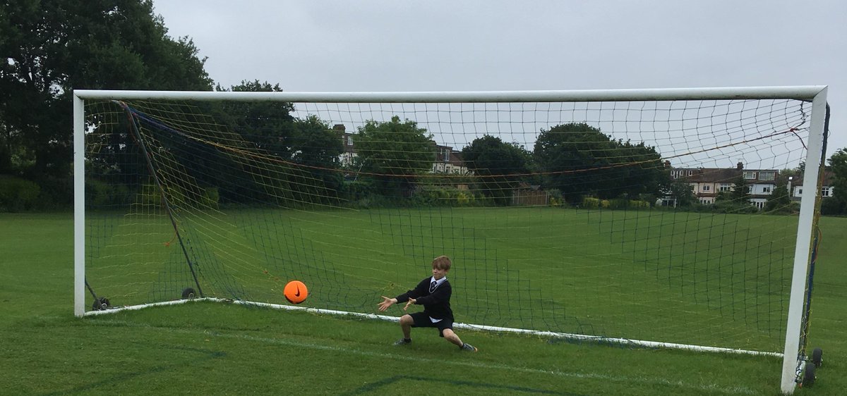 forest_prep's tweet image. Penalty shoot out with Year 5! #worldcup #measuringangles