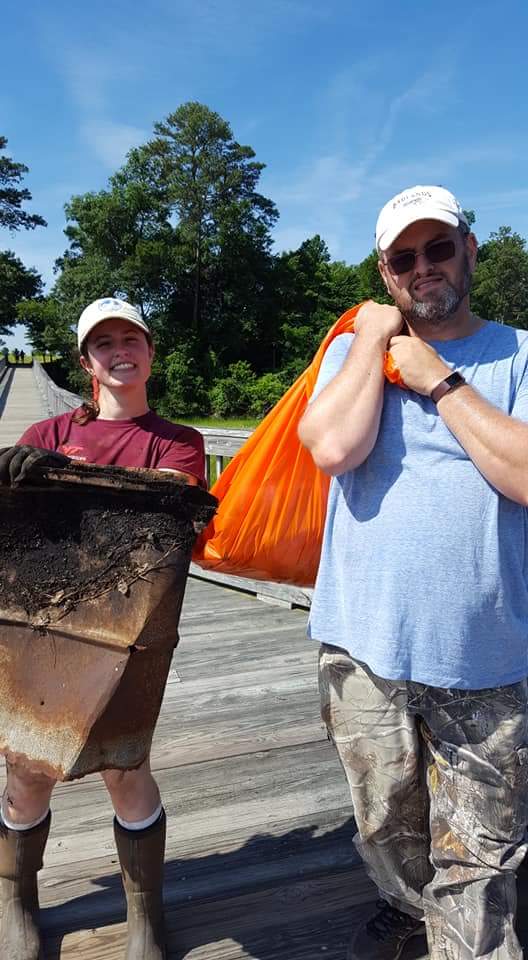 MSA_PC's tweet photo. MSA Environmental Technician Taylor Church spent Saturday being part of the 30th Annual Clean The Bay Day...our work here at MSA goes well beyond office walls & client contracts. #lovewhereyoulive #CTBD @LRNow @chesapeakebay https://t.co/6tQj2BbPI9