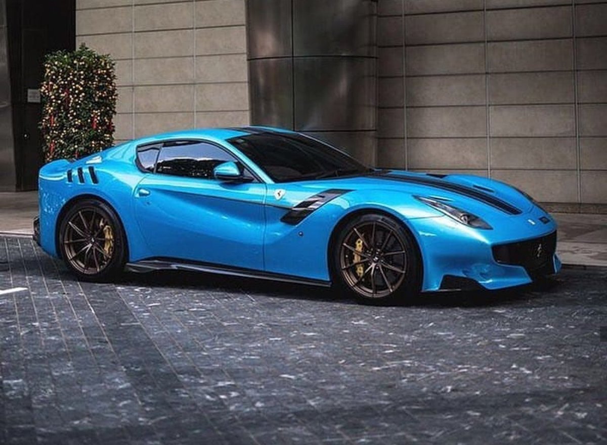 DailyFerrariTM's tweet image. The king.