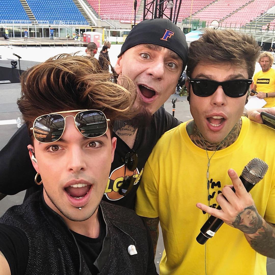 TheKolors's tweet photo. Tutti calmi per il tour?? 🙏🏻🇮🇹 https://t.co/bd8A7tx2VR