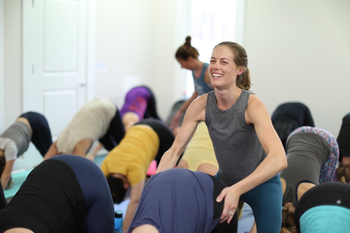 SmallWorldYoga tweet media