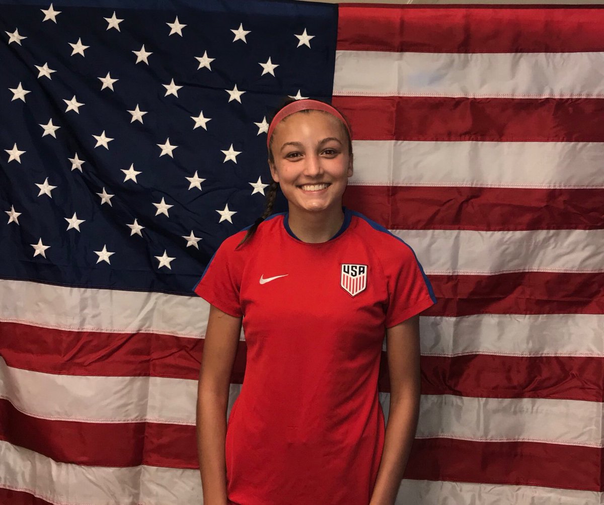 hiveperformanc1's tweet image. Congratulations to #hiveperformance &amp;amp; U15 @ussoccer_ynt player Carina Lageyre who has been ranked as the 5th best player in the nation for the class of 2022! #wfc #hive 🐝