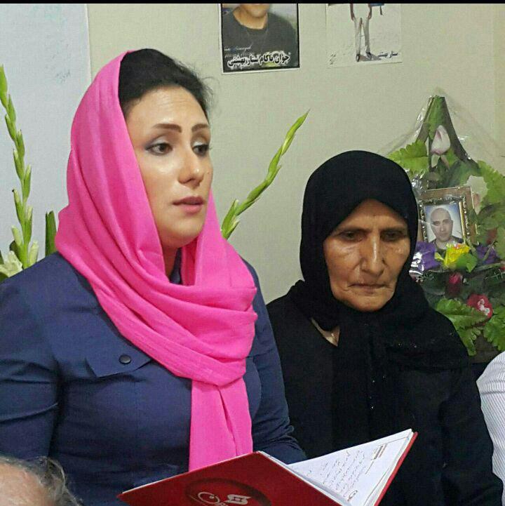aryanpak's tweet photo. آنانکه کارگران را شلاق میزنند، همان هایی هستندکه برادر مرا کشتند، 
بازهم کارگران را شلاق میزنند و بازهم خواهندکشت.
درود به سحربهشتی خواهر  ستار قهرمان
#براندازم
#IranRegimeChange 
#اعتصاب_سراسری https://t.co/W20YiGN93E