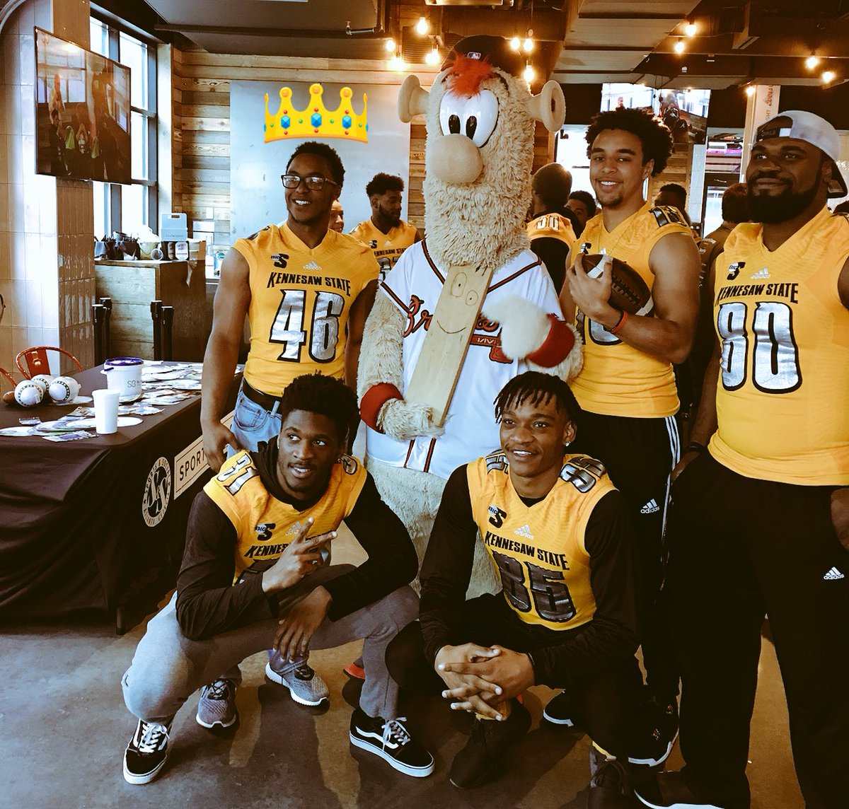 TryHarder85's tweet photo. drop what you doing &amp; wish a happy born day to one of the hardest working dudes I know @Chris_2_Byrd !! Live it up today brotha!  🐐🙌🏾 https://t.co/o552rPQHnm