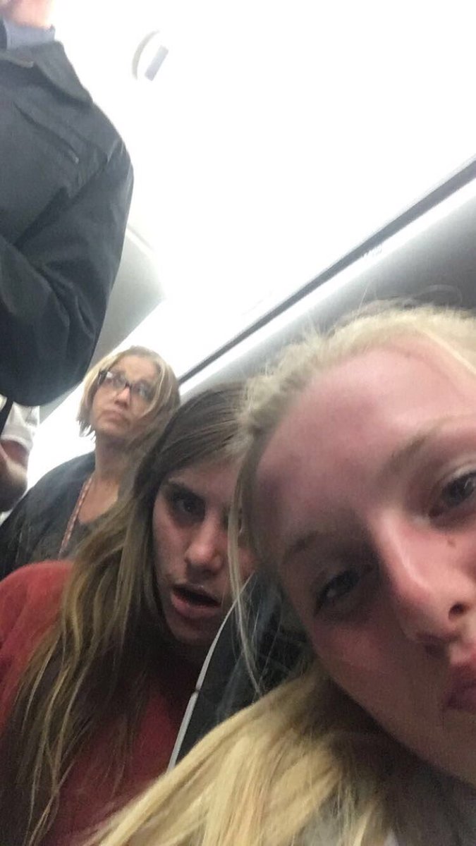 abby_keeley's tweet photo. i’m so freaking lucky to have you in my life!! happy birthday angel 💖 @GwinLilly https://t.co/qmZ1CWugXe