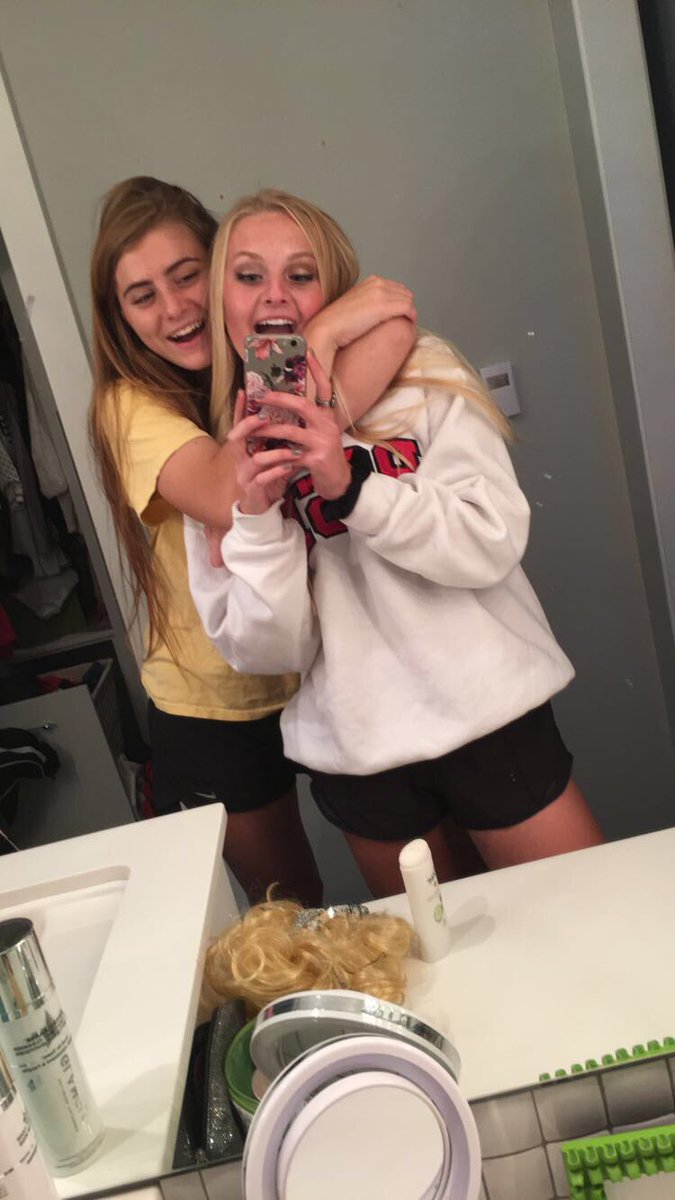 abby_keeley's tweet photo. i’m so freaking lucky to have you in my life!! happy birthday angel 💖 @GwinLilly https://t.co/qmZ1CWugXe