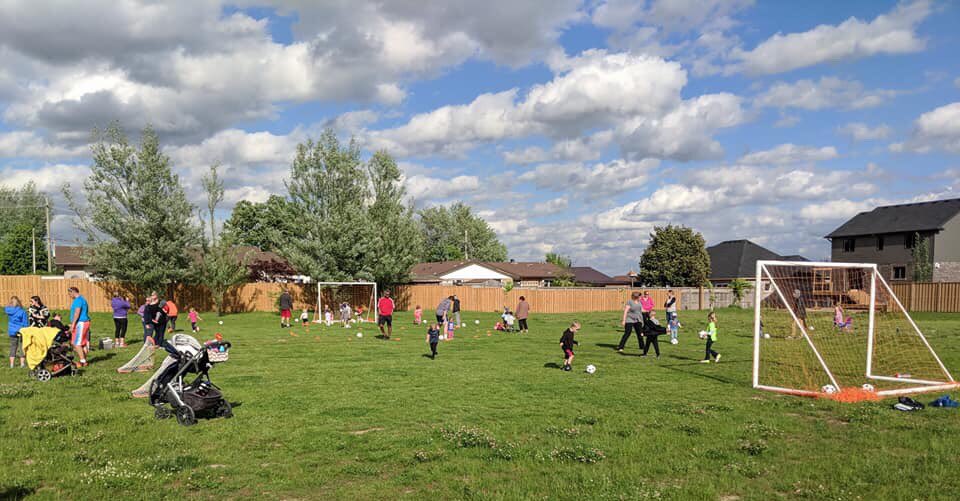 superorange12's tweet photo. Thanks to @adidasCA and their community support team for donating soccer balls to kick off our inaugural season in #MtElgin . The kids had a blast! #smalltownlife @SWOX123 @OxfordCounty https://t.co/A9u2iAh74N