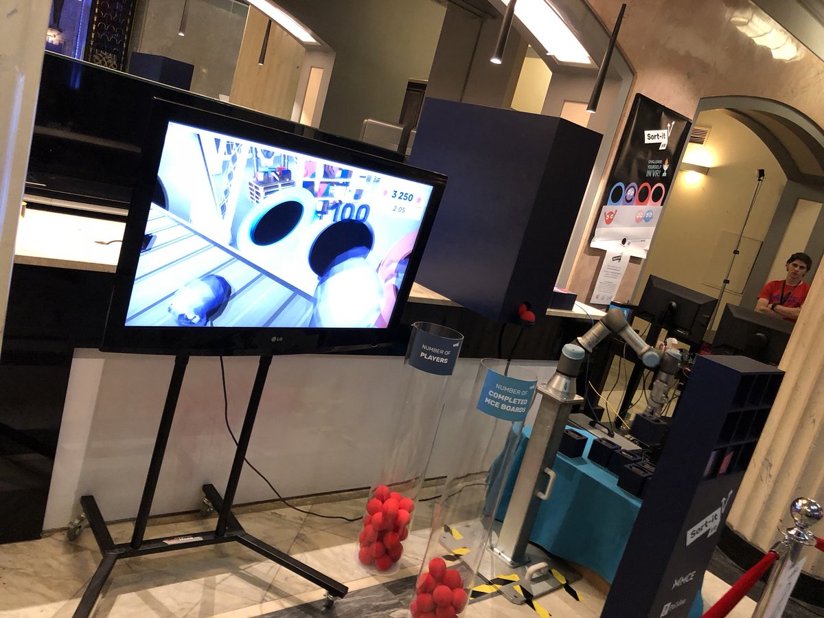arturjaworski's tweet image. Great VR game on #mceconf #MCE2018 #redefiningtech