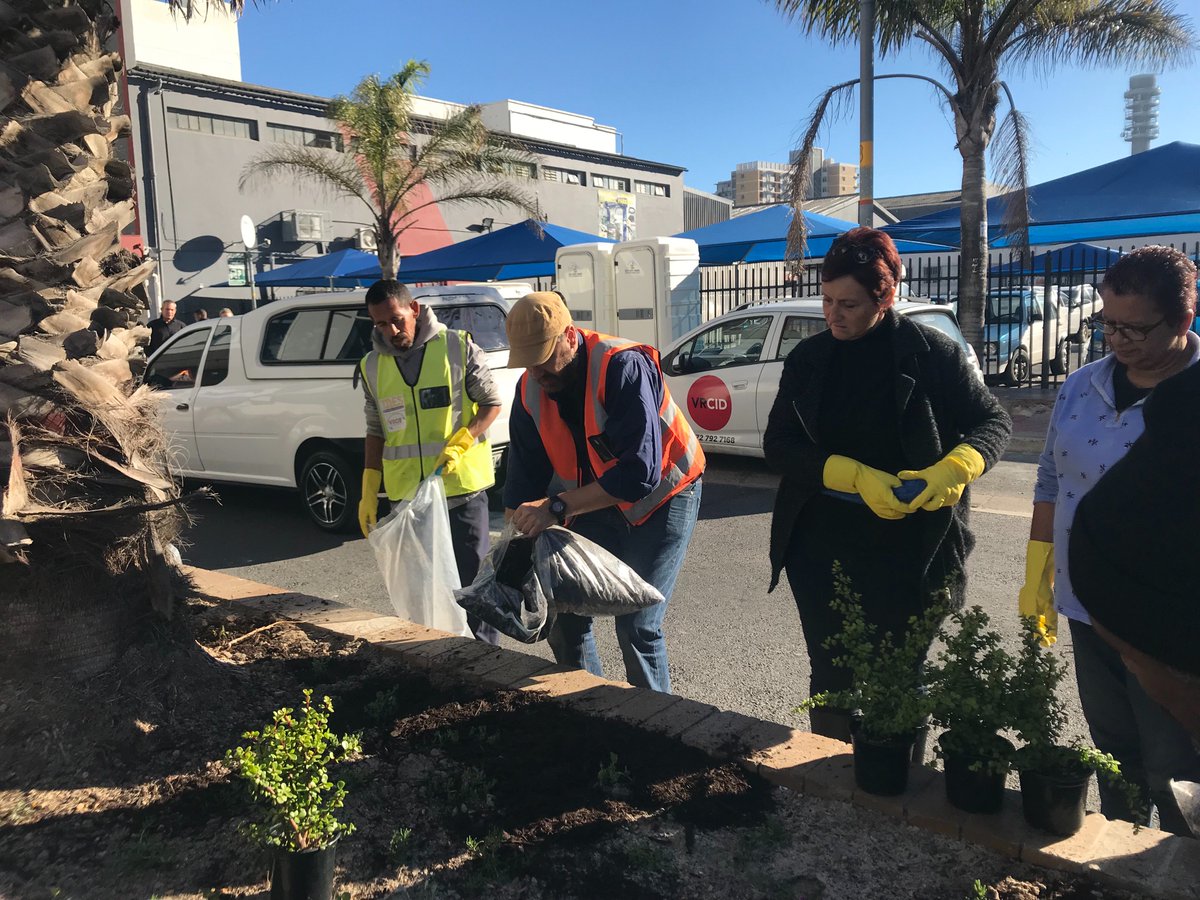 LMouseF's tweet image. Had an amazing day making Bellville GREEN today with the GTP team #Bellville #myGTP #green #