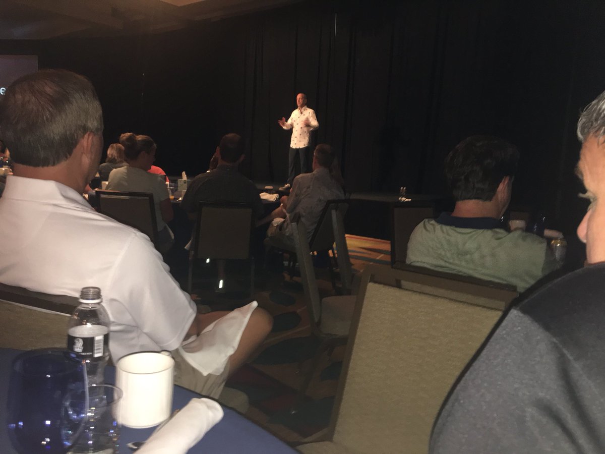 State Auto CEO Mike LaRocco kicks off our 2018 Pinnacle Club Business Meeting ! “Agents encouraged to face Digital Disruption with confidence by responding to changing consumer expectations”