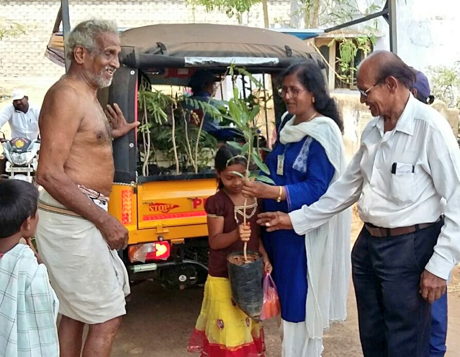 hpcl_nelloreRO's tweet photo. @HPCL #WorldEnvironmentDay Celebrations by Coco Gowravaram...Saplings were planted by FSM/ customers.Distributed and planted saplings at Colonies@ Gowravaram, Nellore Sales Area under Nellore Region , South Central Zone @AmmuSunder @TCHANDRAKANTH6 @pavankvhpcl @Satyachappa https://t.co/pao0SamWfb
