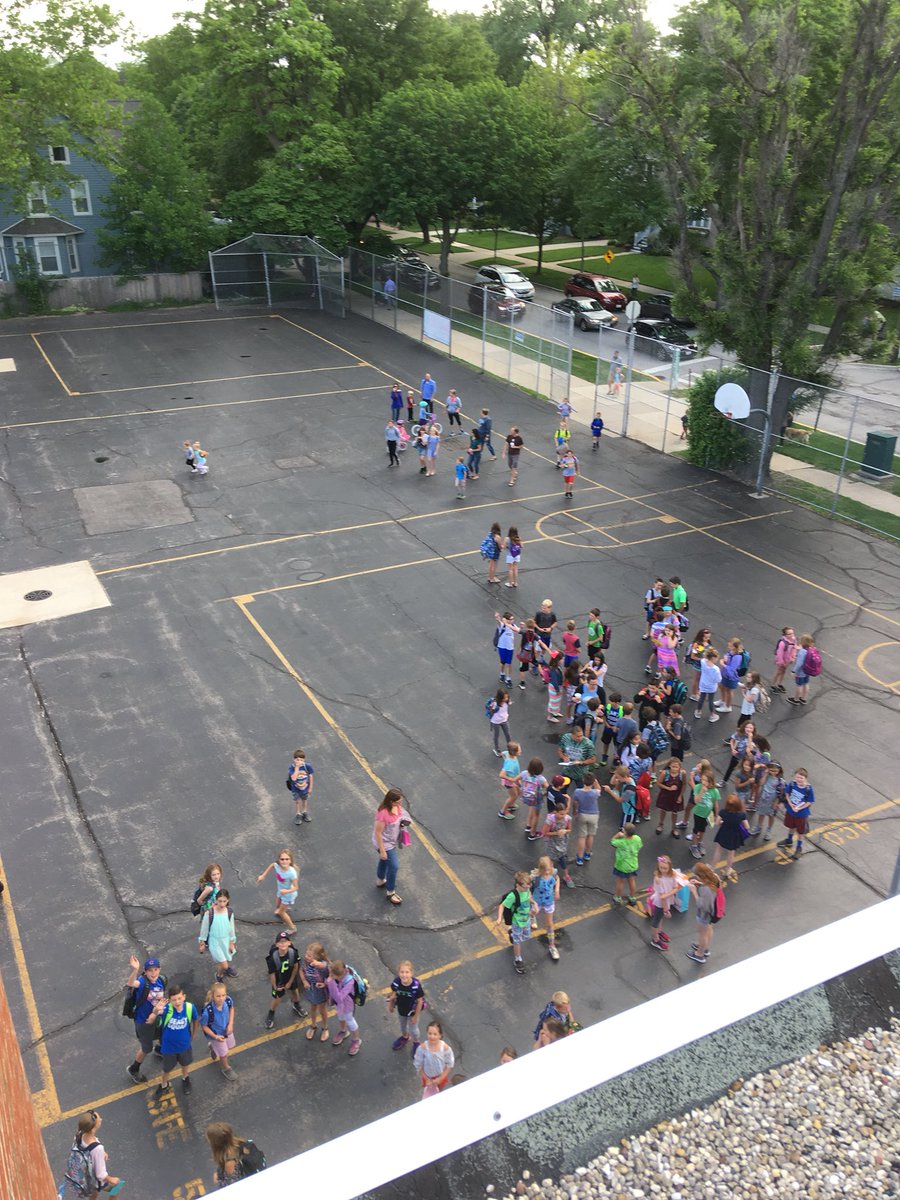 Ogden Avenue School tweet media