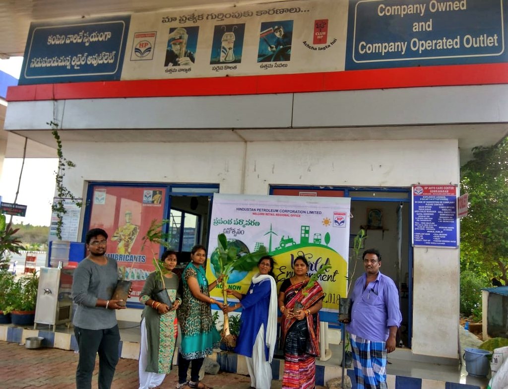 hpcl_nelloreRO's tweet photo. @HPCL #WorldEnvironmentDay Celebrations by Coco Gowravaram...Saplings were planted by FSM/ customers.Distributed and planted saplings at Colonies@ Gowravaram, Nellore Sales Area under Nellore Region , South Central Zone @AmmuSunder @TCHANDRAKANTH6 @pavankvhpcl @Satyachappa https://t.co/pao0SamWfb