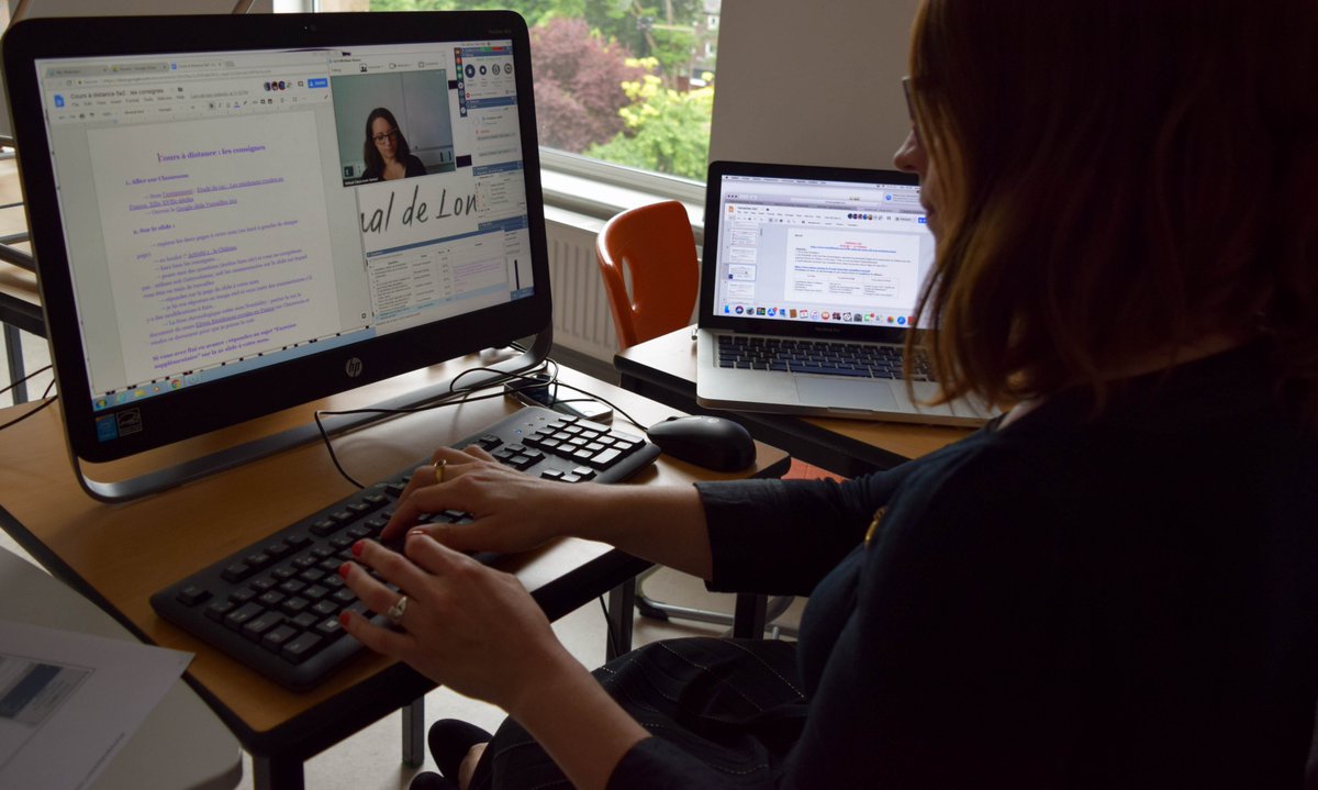 LyceeChurchill's tweet image. L’enseignement continue pendant les épreuves du Baccalauréat ! 
23 professeurs, une dizaine de classes virtuelles,  6 jours de cours à distance ! . Une expérience inédite de cette ampleur pour le lycée...bravo à tous! !#elearning  #ipad #googleclass