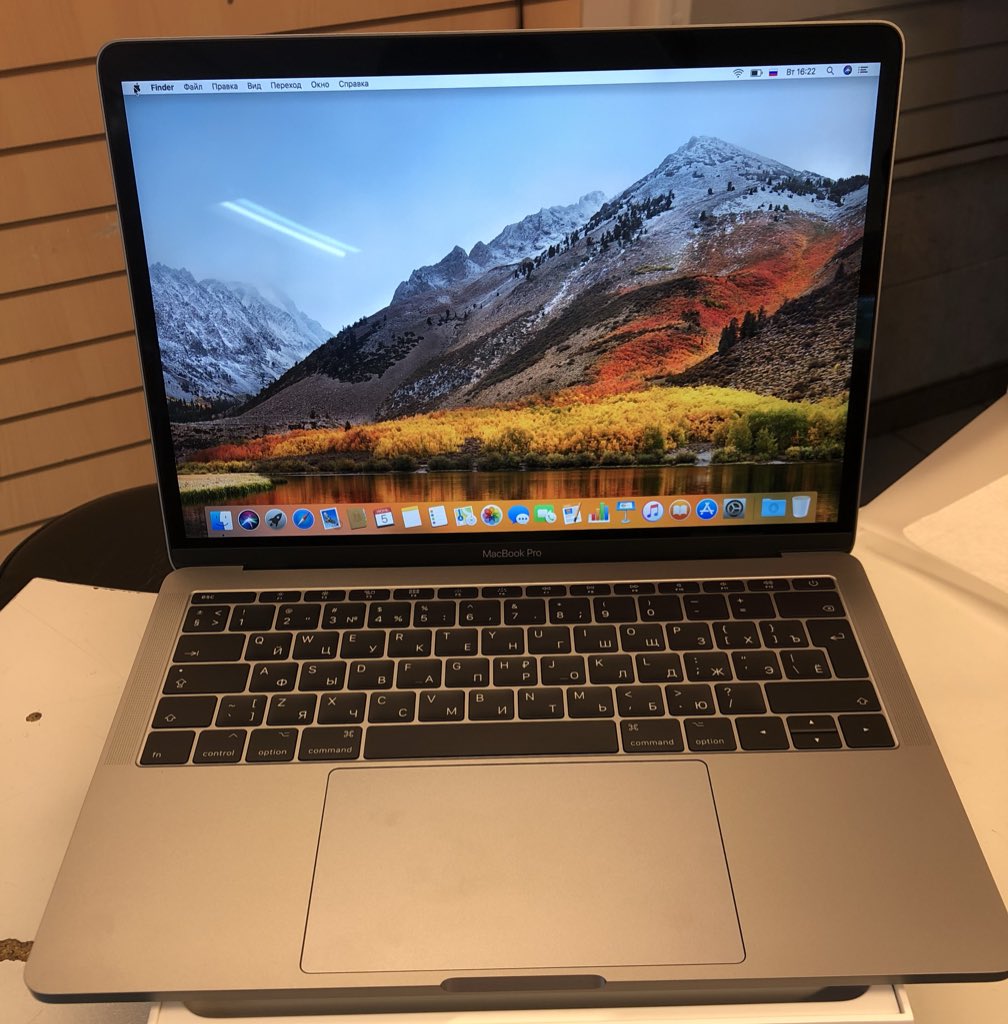 Appmistore's tweet image. Младший в линейке ноутбуков от Apple по лучшей цене на @appmistore 
MPXQ2 - 77500₽ РСТ 
#iphone8plus #applewatch #iphonex #iphone #iphone7 #iphone8 #apple #macbook #macbookpro #macbookair #ipad #ipadpro #moscow #sale #гарантия #качество #appmistore