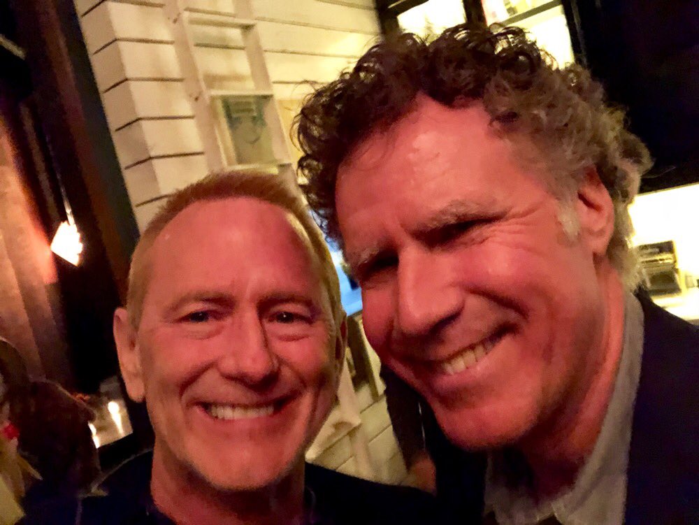 thekevinryder's tweet photo. Just talking about my giant fail trying to take a pic w Will Ferrell. Pic 1 was my 3rd attempt. A little blurry.
Pic 2 was attempt 4. Because...me. @kevinandbean https://t.co/t4SiqviApH