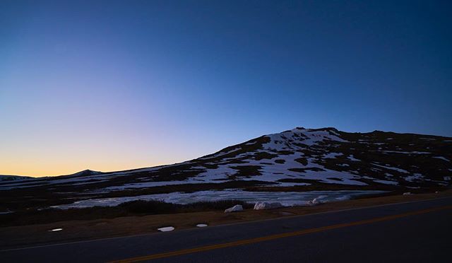 #bluehour at the top of the world. Very near the #continentaldivide at #independencepass. #campingcollective #exploremore #WereOutThere #gooutside #sonya7rii with #sony1635mm ift.tt/2kMi5lY