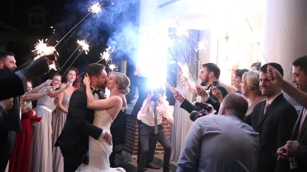 _ForeverLucky's tweet photo. AnneMarie &amp; Brian | Raspberry Plain Manor Weddings | Leesburg VA https://t.co/HTWuqGGJ7M https://t.co/279IoV0YYa