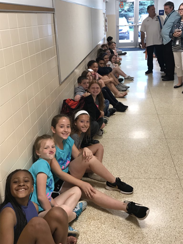 MsIrwin_WY's tweet photo. Waiting for the graduation walk at #WYASD Congrats to all the graduating bulldogs! 🐾 https://t.co/i1NvB8l6Fr