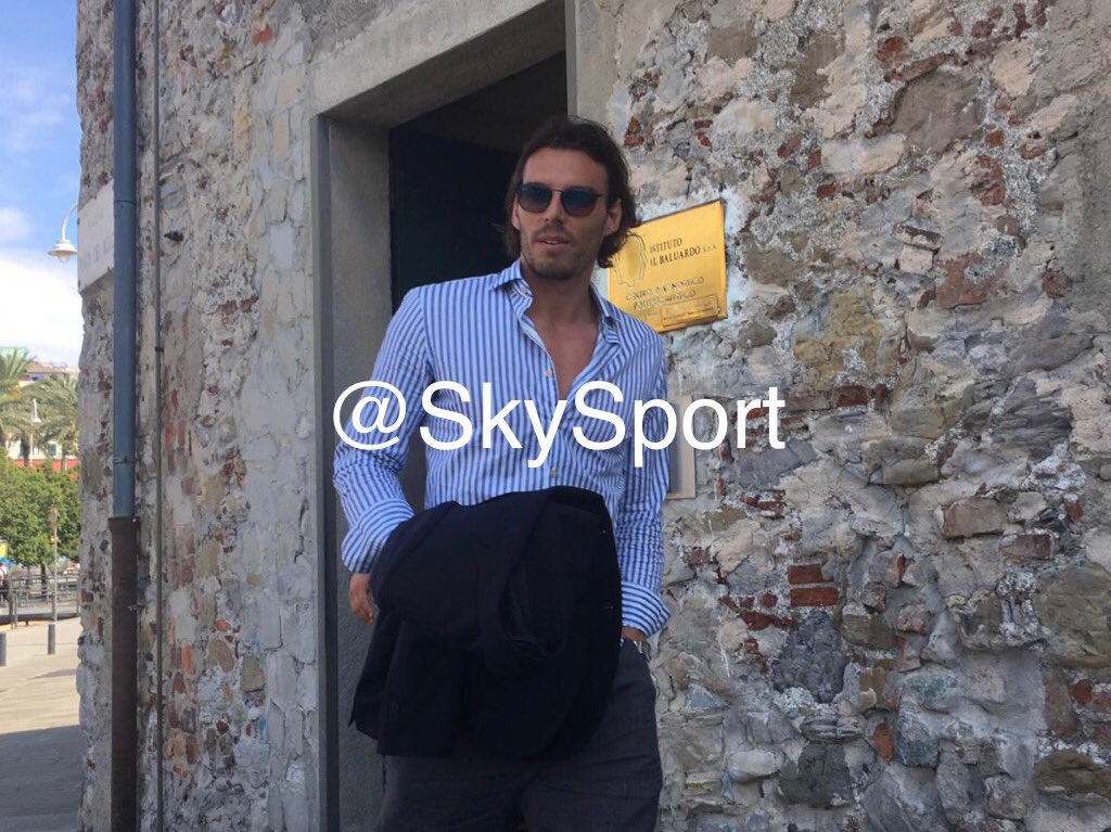 MarcoBovicelli's tweet image. #Genoa, ecco #Marchetti: visite terminate per l’ex #Lazio pronto a diventare il sostituto di #Perin diretto alla #Juventus. Le immagini su @SkySport e @DiMarzio