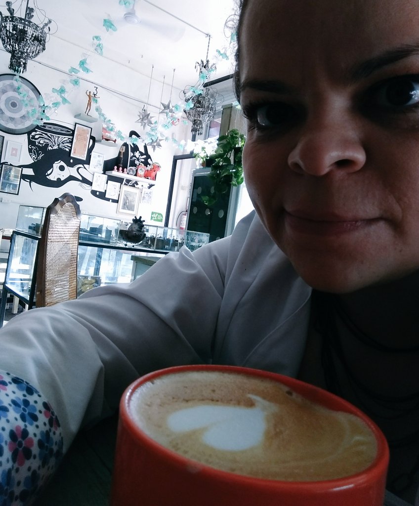 klyseth's tweet image. Cafesin para disque despertar... #yume #randomplace #doblecarga