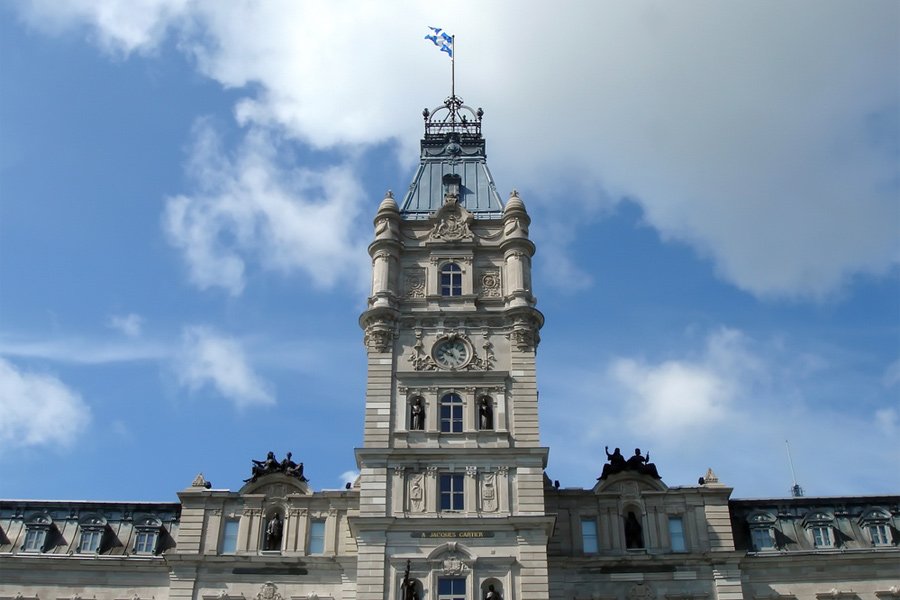 stefaneroby's tweet photo. Cette semaine à l'#assnat : 
le parlement légifère à plein régime #polqc https://t.co/otq0Dl9fcN https://t.co/vo3fCqbyYo