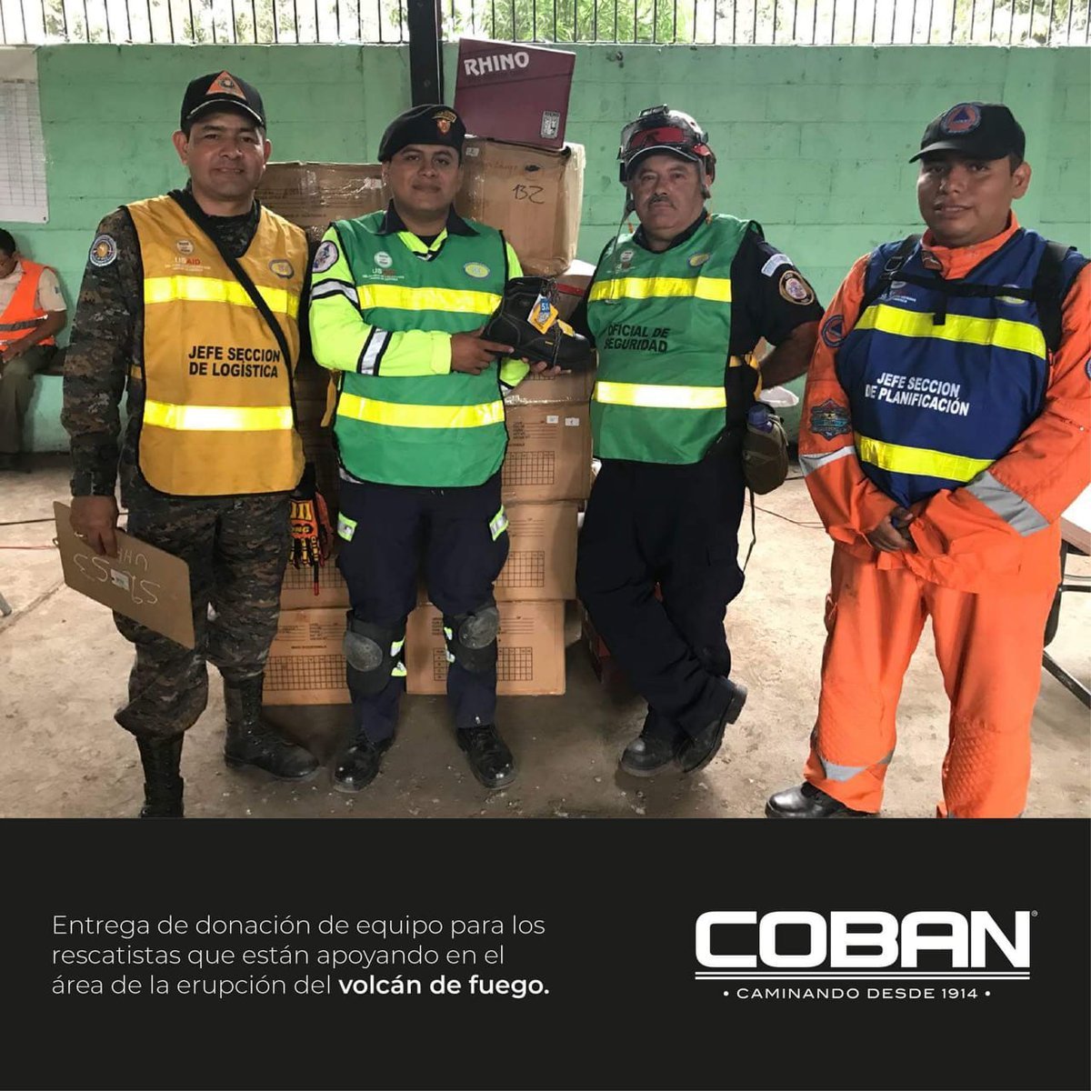 NGuatemala's tweet photo. #VolcanDeFuego Calzado Cobán lleva un donativo de botas para todos los rescatistas, sin importar institución, 👏👏👏👏👏👏👏👏👏 https://t.co/HPFxqqZwq7