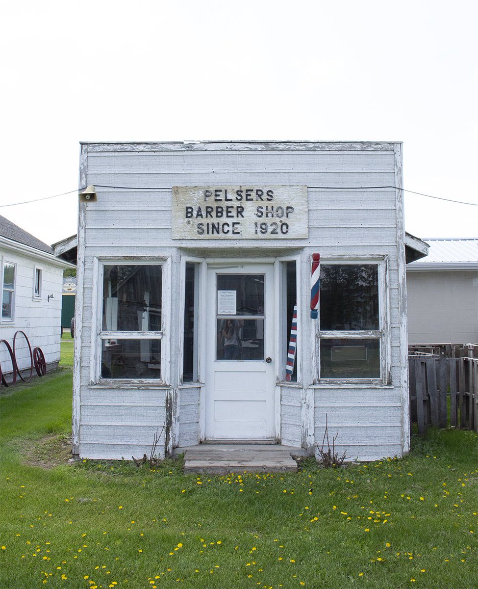 Go back in time and walk the retro cool streets of the Pembina Threshermen's Museum: travelmanitoba.com/blog/post/hang… #exploremb #explorecanada
