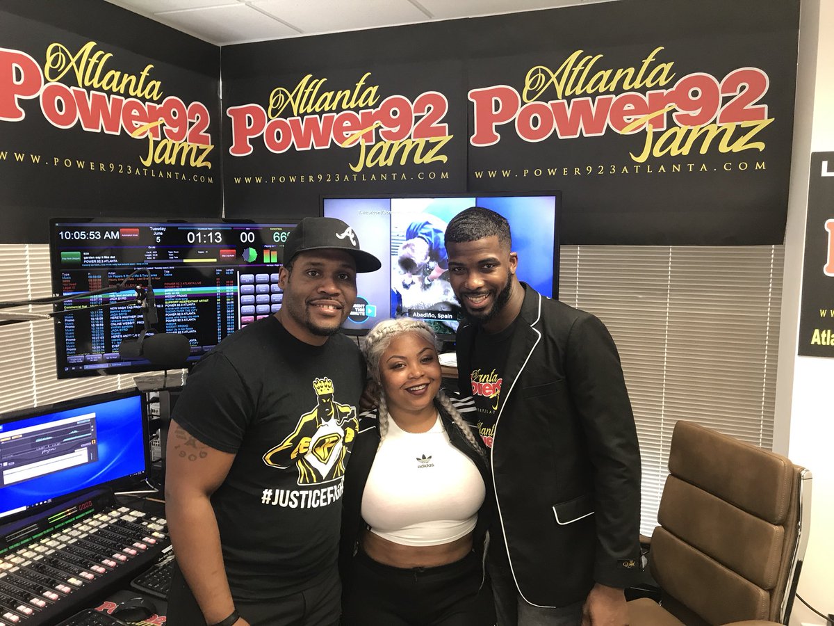 AttorneyGriggs's tweet photo. Great morning show with @thatshekinah @messiecbitch and @vynnessa_alease #power923 #justicefighter #blacklawyersmatter https://t.co/cX9qyhXfbB