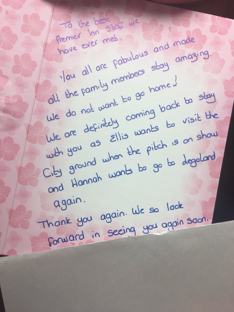 Fazz616's tweet photo. When the team @PIOldTrafford go above and beyond to make every guests stay a special one🤩💜 A reverse PI WOW from Ellis &amp; Hannah! 👏🏼🙌🏼💜 #bestpremierinnstaffwehaveevermet 👀 @nettyheaton1 @Minafattahi @SDEBDD https://t.co/vFuXqoBMj3