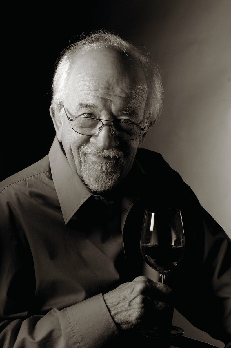 AASommeliers's tweet photo. Despedimos a quien ha sido inspiración de muchas generaciones de sommeliers. Te extrañaremos Ricardo Santos, no sólo por ser uno de los mayores impulsores del Malbec sino también y principalmente, por tu calidez humana. #RicardoSantos https://t.co/7t9gLEEwVj