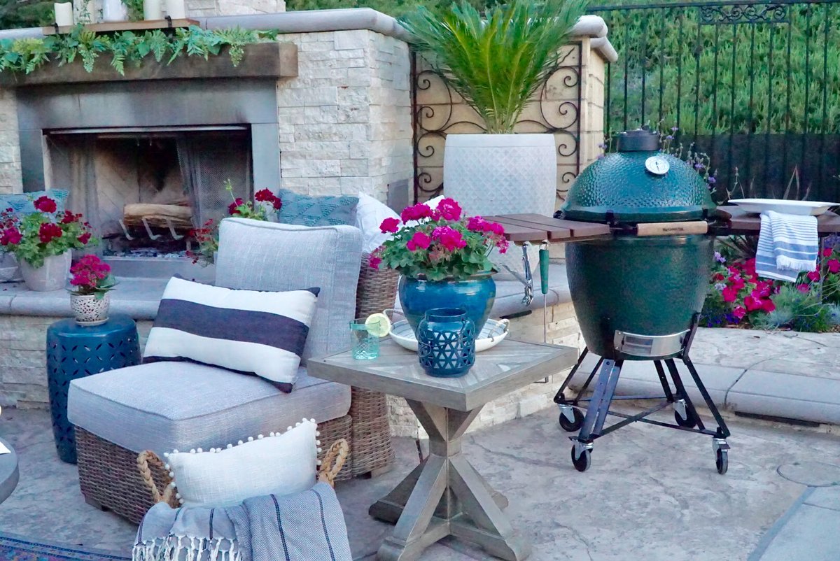 BigGreenEgg's tweet photo. We partnered with @AshleyHomeStore &amp; 10 of their Ashley Insiders to bring you Ashley’s Outdoor Barbeque Sweepstakes! Enter now to win a $5,000 in Ashley Outdoor Product and a Big Green Egg. https://t.co/AQcL2lLJdy https://t.co/RnQSKoR5uC