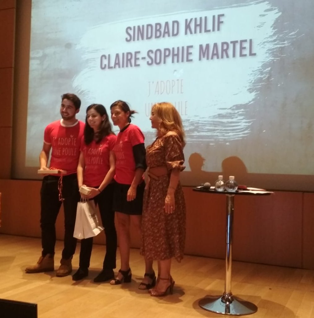 Et le gagnant est.... @jadopteunepoule qui reçoit le prix de l'alimentation solidaire remis par la fondation @GroupeCarrefour