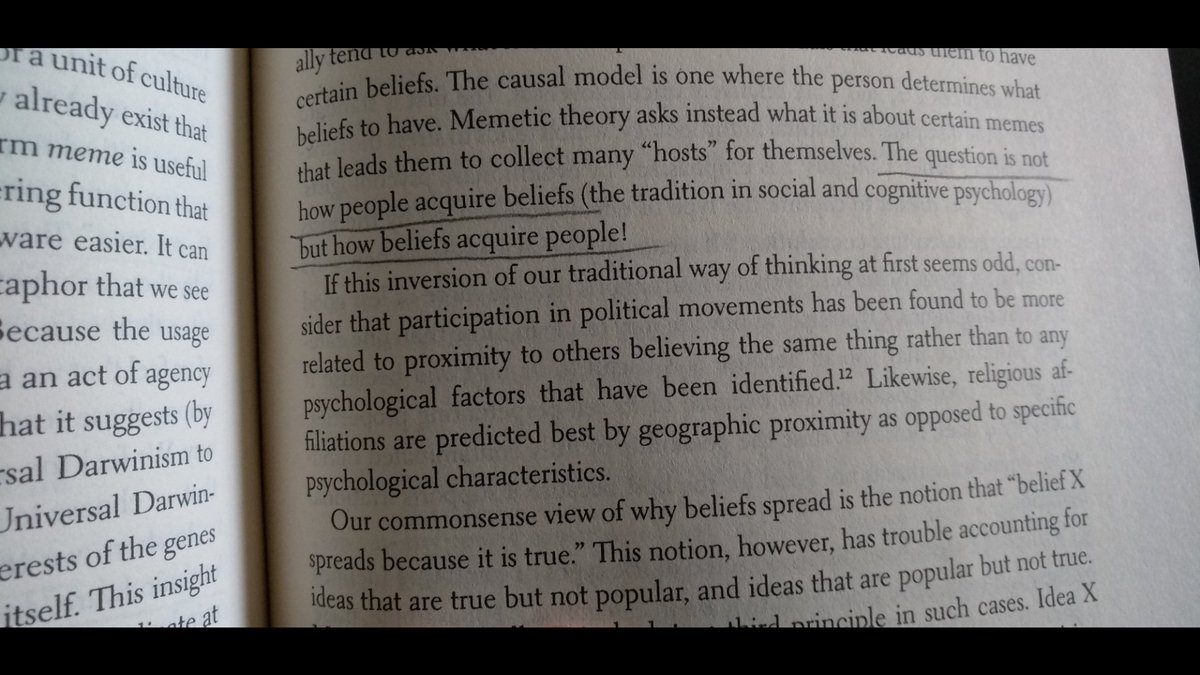 La pregunta no es como las personas adquieren creencias, sino como las creencias poseen a las personas. Las creencias son causas próximas que se instalan en vulnerabilidades filogenéticas (causas últimas). Repetir frases hechas no es "tu opinión", es la opinión de otros #mindware