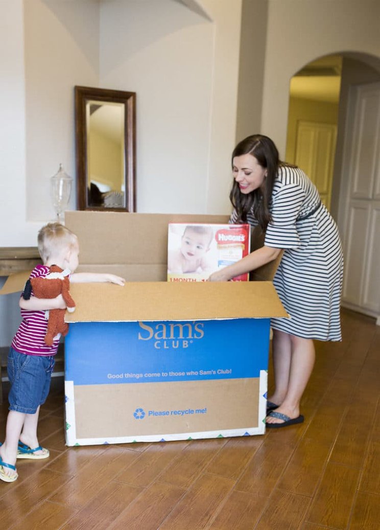 MissingLynxx's tweet photo. There’s a few essentials you need to prepare before bringing home a newborn. Stocking up on #HuggiesBundle diapers from @SamsClub helped @Camillewhiting be ready for her newest addition #AD https://t.co/cC6rTIrdvh https://t.co/kyrRGLrvrS