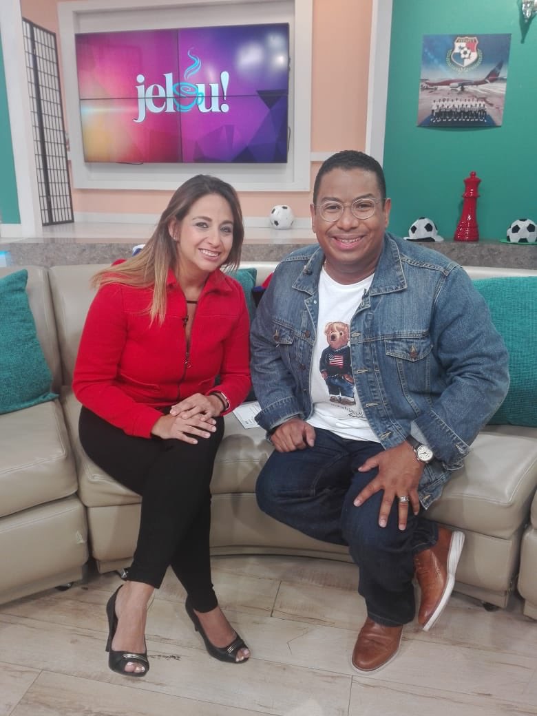 PR5_PTY's tweet photo. @DigicelPanama en @jeloutvn conversando sobre la nueva Red LTE PRO con data ilimitada. #Pr5EnLosMedios #Digicel #LTEPRO #Teléfono #Data #Comunicación https://t.co/yRQAKewMJX