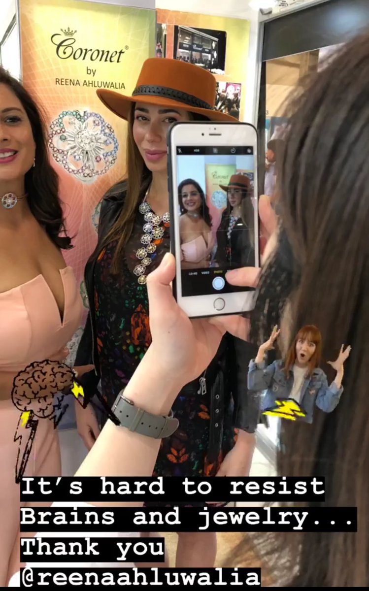reenaahluwalia's tweet photo. Thank you for stopping by, @CARATVICE! 
#JckLasVegas 
#CoronetByReena
#AlyssumByReena https://t.co/Y81m5J4wNh