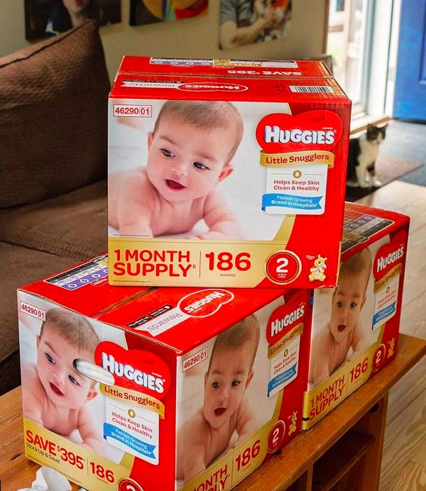 MomsWhoSave's tweet photo. Be the baby shower hero and give the most practical gift—diapers!
And even better: #HuggiesBundle diapers from @SamsClub is a three-month supply of what parents need most.
Read why it’s the top choice for @TamaraCamPhoto #AD https://t.co/2UZPqkC9kk https://t.co/h6l2hyUw0B