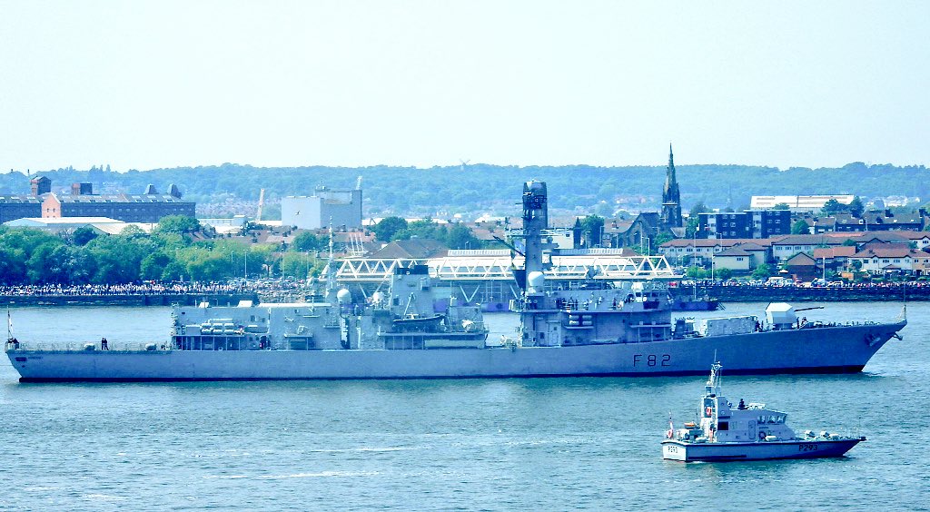 KateAlvanley's tweet image. A few photos of #LiverpoolTallShips2018 from #BankHolidayMonday from my living room ...being led out by @HMSSomerset