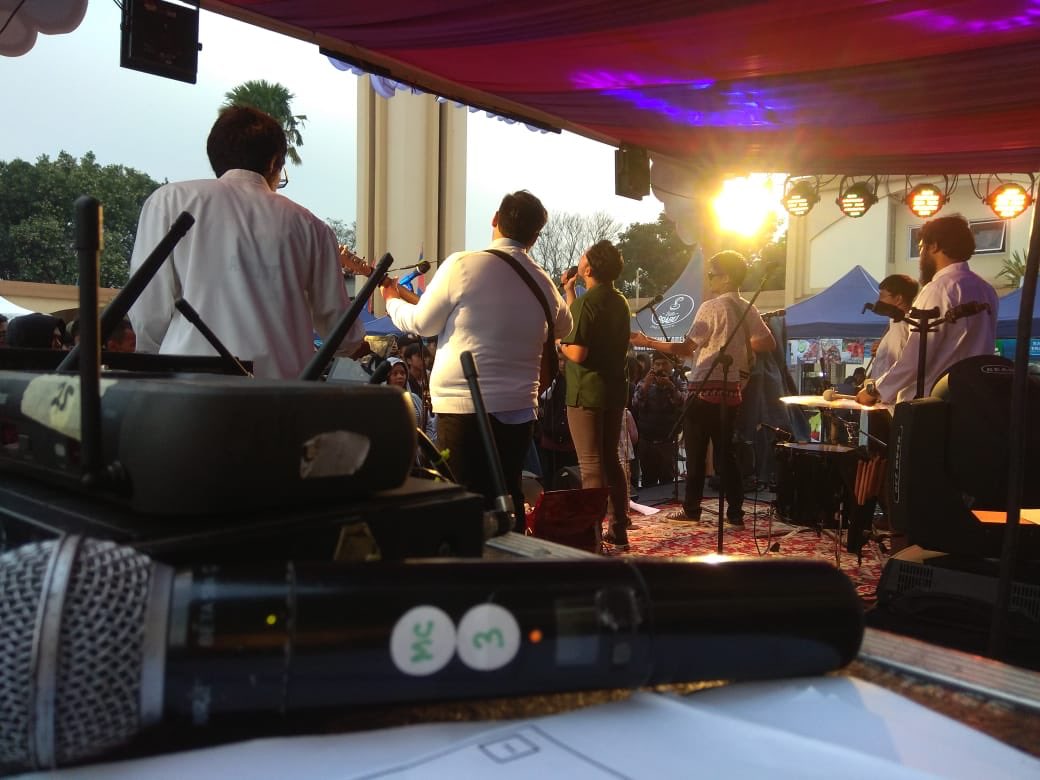 gilarmetal's tweet image. Alhamdulillah Rangkaian Acara Iftar Festival BJB 3-5 juni 2018 berjalan lancar

Hatur Nuhun

@twooneProduction

#SoundSystem
#lightingsystem