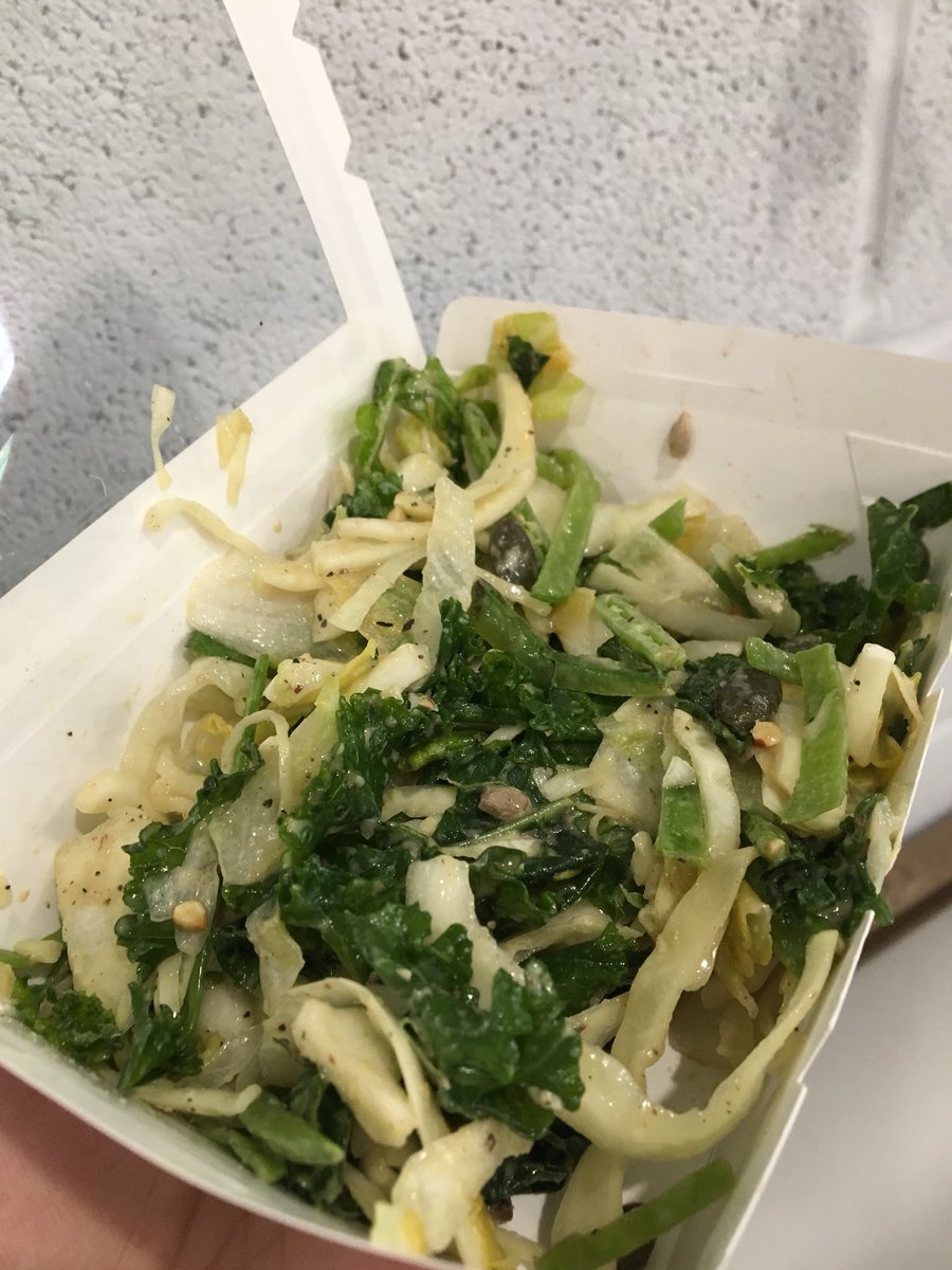 Poojipants's tweet photo. Kale, romaine, mangetout, cabbage, toasted buckwheat, pumpkin, sunflower seeds, Dijon lemon tahini. Otherwise known as the Julius Caesar @mymapleandco very very tasty and #glutenfree cookies for mr man 🙌🙌🙌💚 #mapleandkings #kingscross #eathappy https://t.co/bmAu3Oq0hn