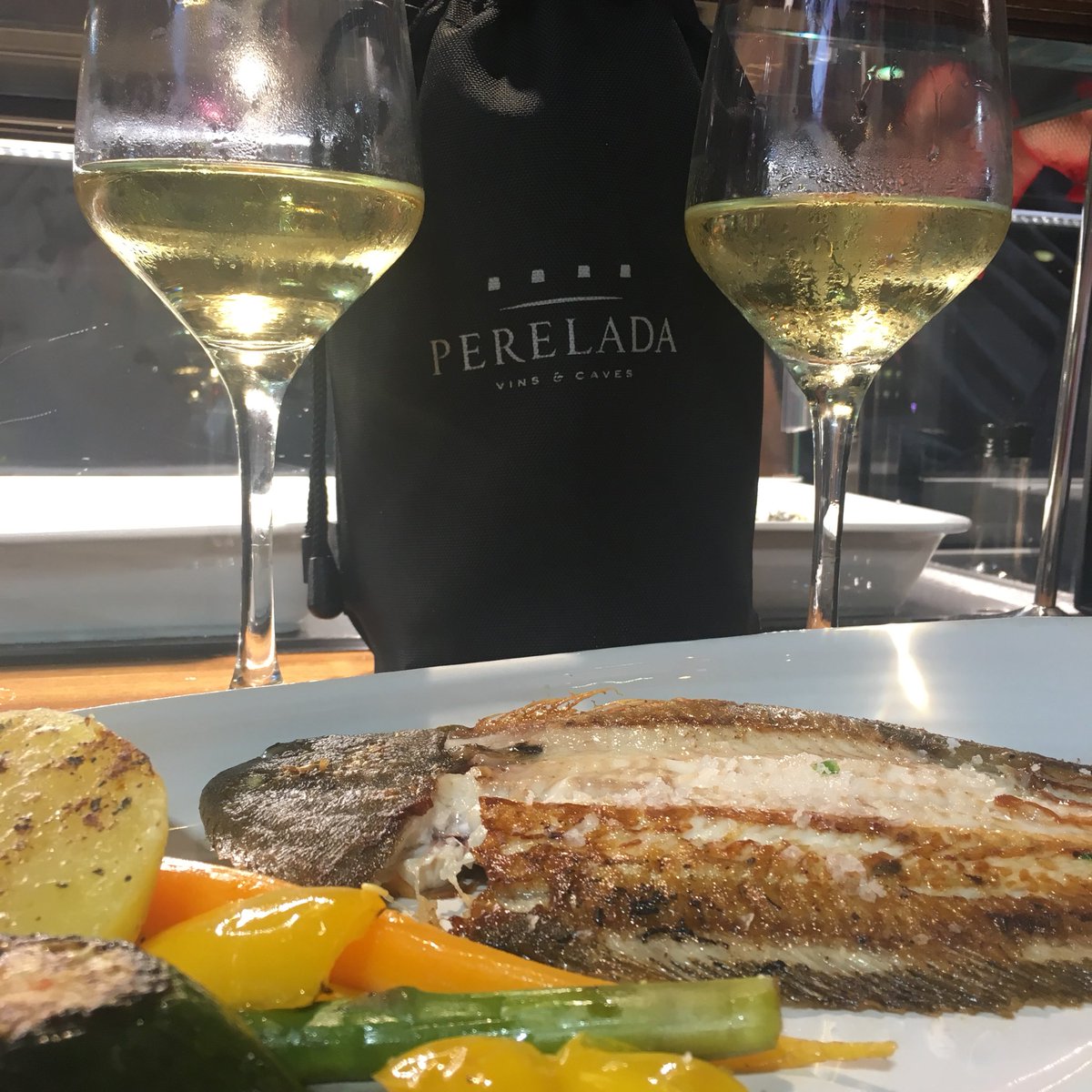 Can you think of better dish to accompany our white wines? #perelada