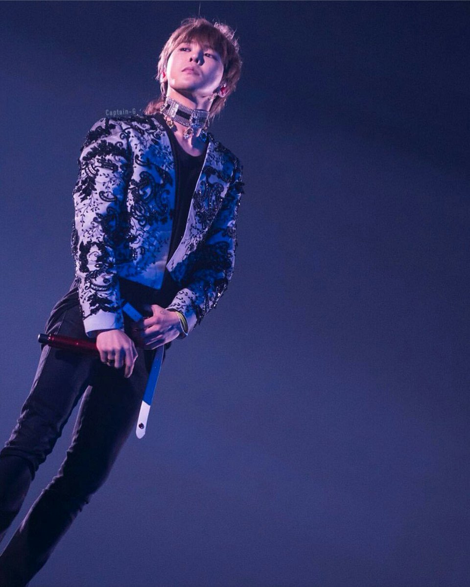 BIGBANG_k_j_y's tweet photo. どの髪型も衣装も似合いすぎだしかっこよすぎ✨
#BIGBANG
#GDRAGON https://t.co/aRYkelcPCB