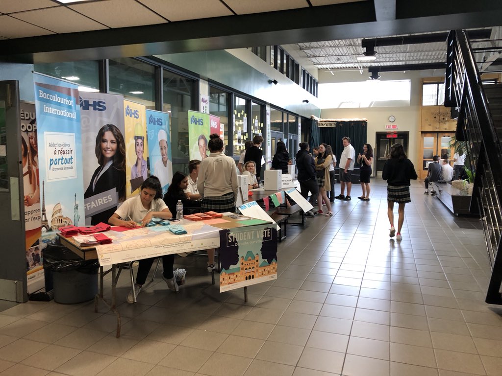 École secondaire catholique E.J. Lajeunesse tweet media