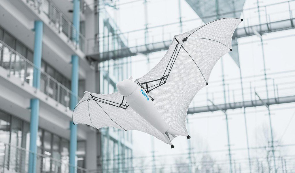 The fantastic bionic flying fox has a wingspan of more than 7 feet: ow.ly/GZqh50hv6HV