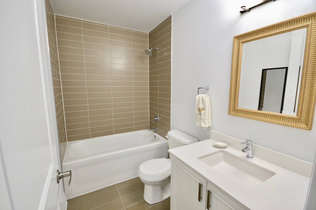 MarieCommisso's tweet photo. Come See This Beautiful 2 Bedroom &amp; Den At HIghly Sought After ALLEGRA In Woodbridge At 12 Woodstream!  Click For Pricing &amp; Additional Photos.. https://t.co/p4ro02CFtA   #allegracondos #vaughanrealtors #bellaria #vaughancondos #expocondos #centrosquare https://t.co/KUzZ35iBH7 https://t.co/fMDWGpjwu6